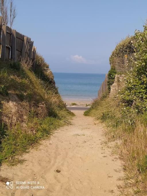 La Chaloupe Gites De Mer Jullouville-les-Pins Zewnętrze zdjęcie