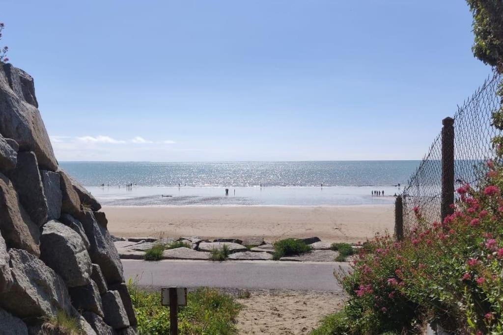 La Chaloupe Gites De Mer Jullouville-les-Pins Zewnętrze zdjęcie